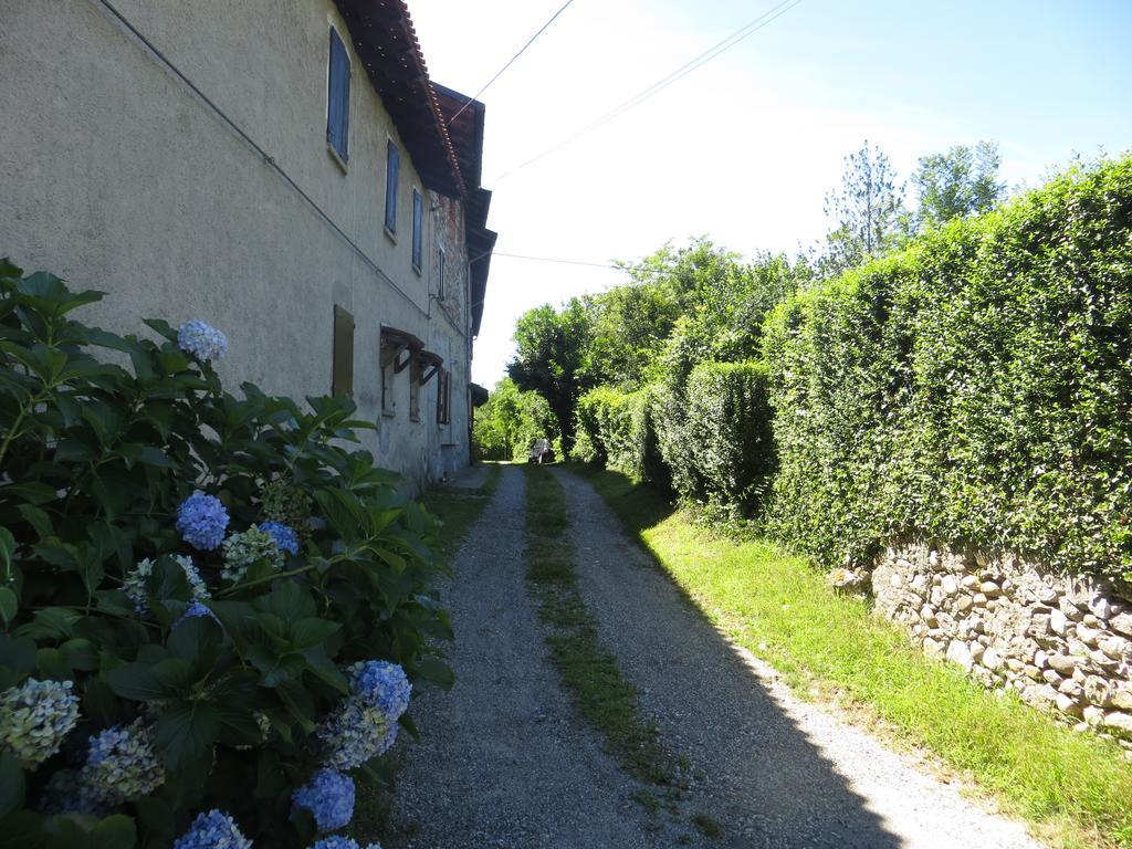 B&B Il Rovere Gattico Esterno foto