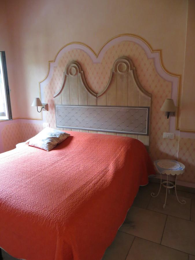 B&B Il Rovere Gattico Esterno foto