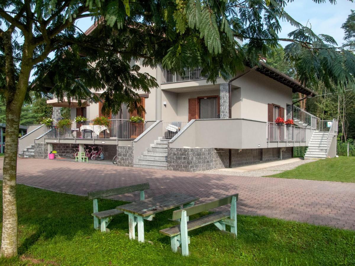 B&B Il Rovere Gattico Esterno foto