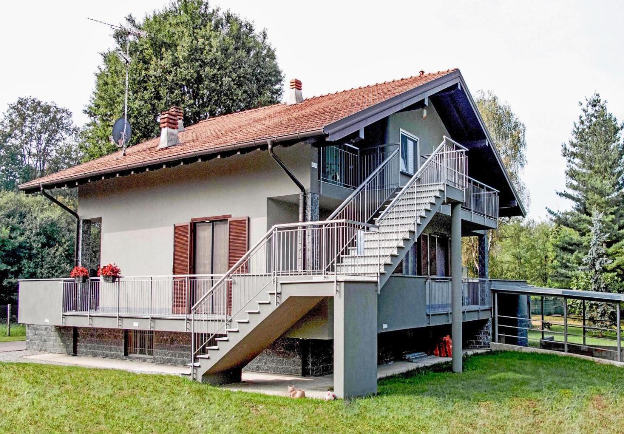 B&B Il Rovere Gattico Esterno foto